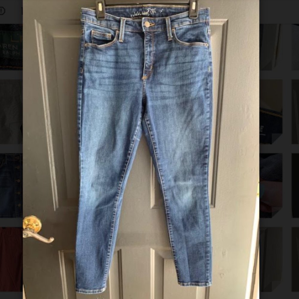 Universal Thread Jeans